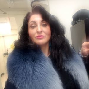 Meet your Posher, Layla